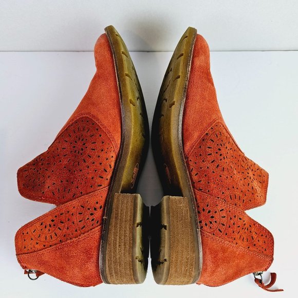 Sofft Women’s Barrosa Sunset Orange Suede Ankle Bootie Size 9.5M - Picture 4 of 8